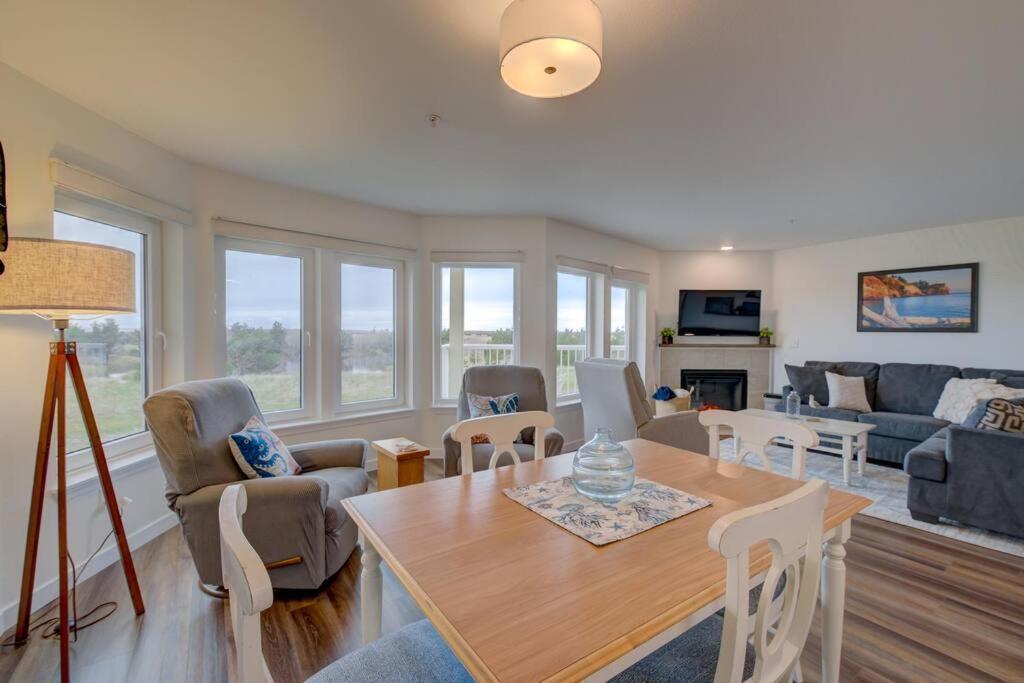 לונג ביץ' Beach Please-Updated Home With Ocean Views מראה חיצוני תמונה
